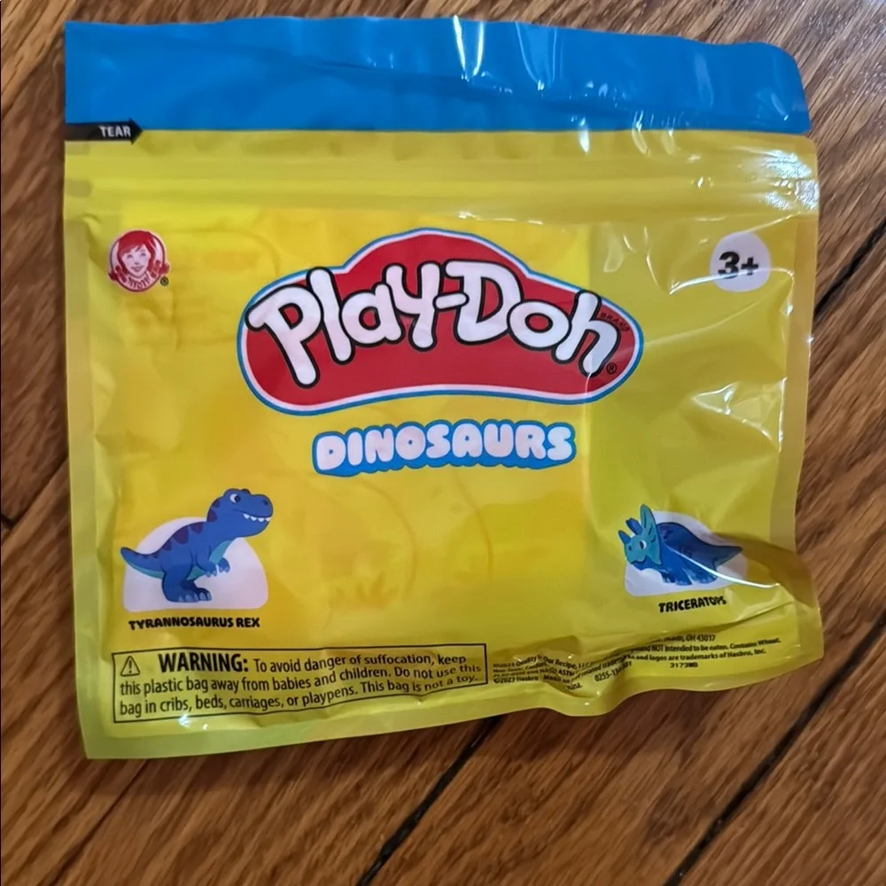 Wendy’s Play-Doh Dinosaurs 🦖 Tyrannosaurus and Triceratops Set